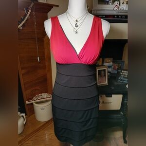 ENFOCUS STUDIO Sleeveless Mini Dress Features V-Neck Bodice & Tiered Skirt